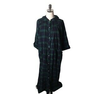 The Vermont Country Store Night Gown Women's Size Medium Green Plaid Modest